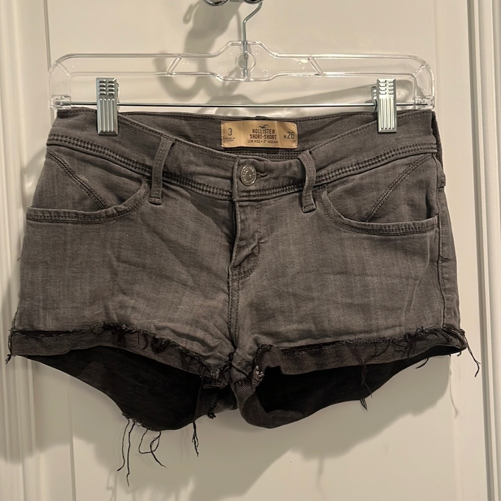 Hollister Gray low rise short short